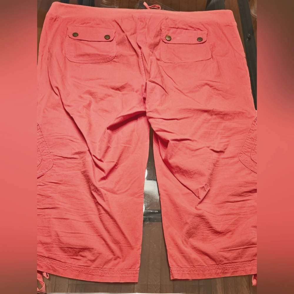 XCVI Cropped Salmon Cargo Pants - Picture 4 of 16
